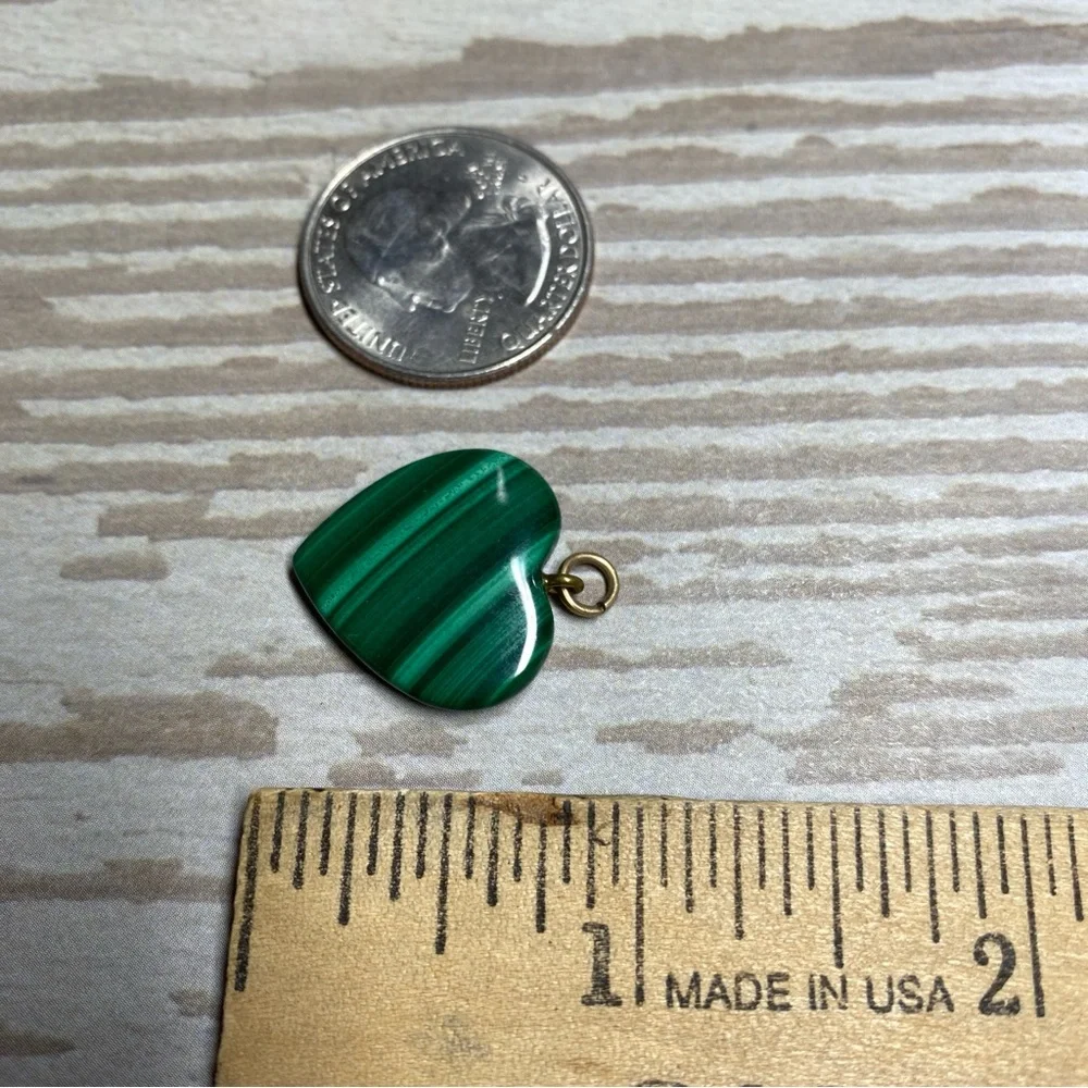 Vintage green malachite heart pendant - Picture 2 of 3